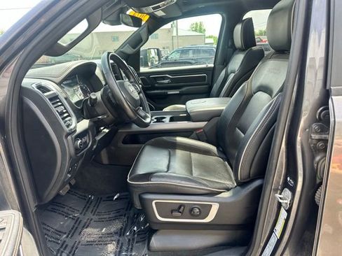 Used 2024 RAM 1500 Laramie AWD/4WD image 19