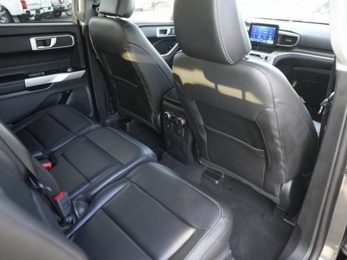 Used 2023 Ford Explorer XLT w/ Equipment Group 202A image 16