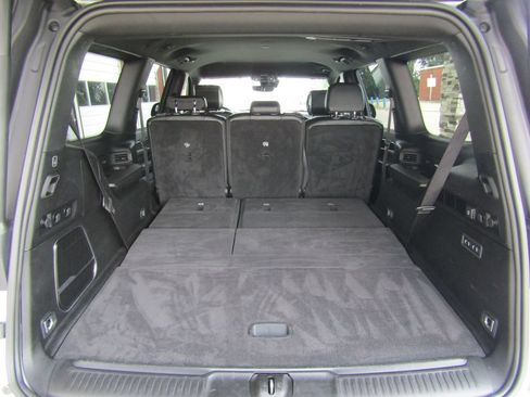 Used 2024 Jeep Wagoneer Series III AWD/4WD image 41