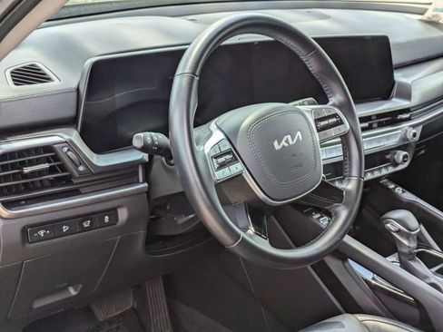 Used 2025 Kia Telluride S FWD image 14