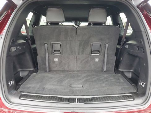 Used 2023 Jeep Grand Cherokee L Laredo image 32