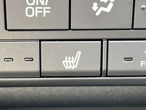 Used 2026 Subaru Outback Premium AWD/4WD image 29