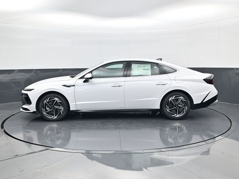 Certified 2026 Hyundai Sonata SEL FWD image 8
