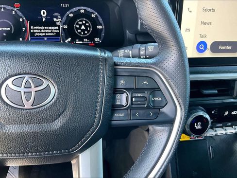 Used 2025 Toyota 4Runner Limited image 25