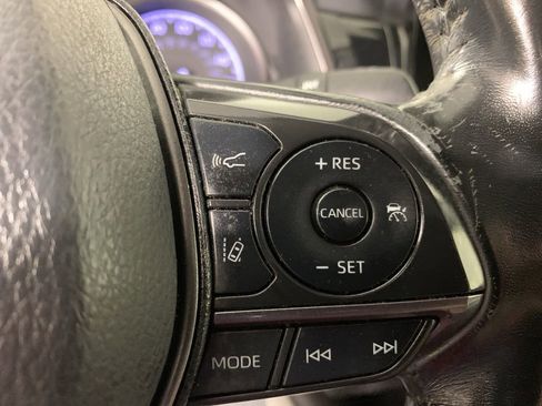Used 2022 Toyota Camry SE FWD image 22