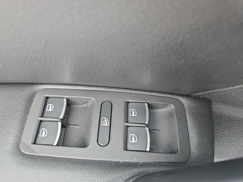 Used 2017 Volkswagen Passat 1.8T SE FWD image 27