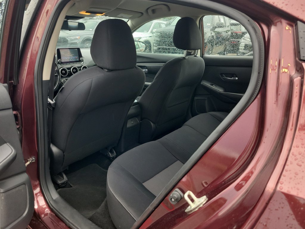 Certified 2022 Nissan Sentra SV FWD image 9