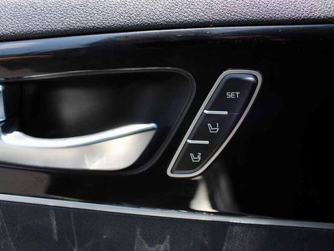 Used 2016 Kia Sorento SX FWD image 12