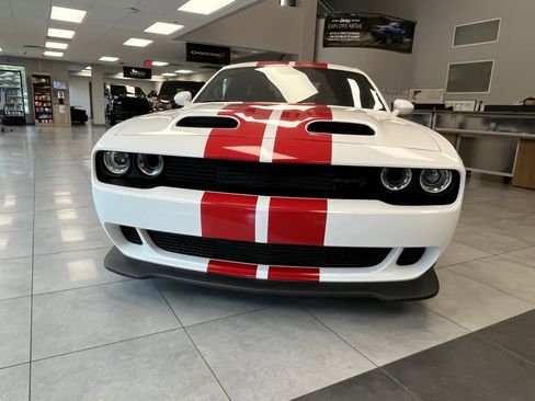 Used 2023 Dodge Challenger SRT Hellcat w/ Driver Convenience Group RWD image 8