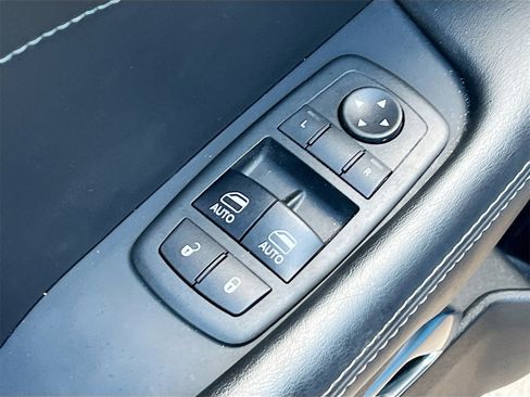 Used 2019 Dodge Challenger R/T Scat Pack w/ T/A Package image 17