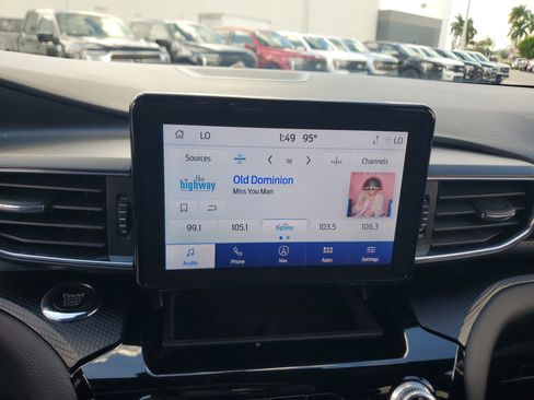 Used 2022 Ford Explorer ST-Line image 26