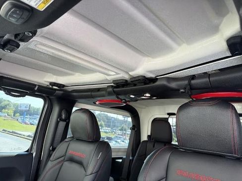 Used 2021 Jeep Wrangler Rubicon AWD/4WD image 30