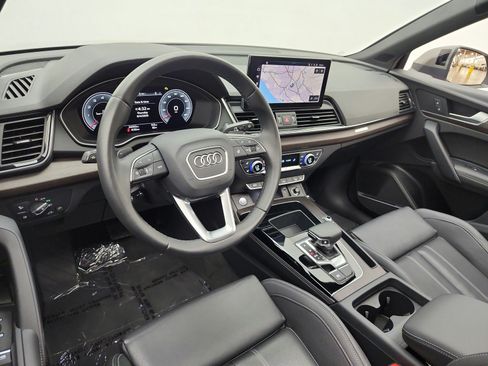 Used 2023 Audi Q5 2.0T Premium Plus w/ Premium Plus Package AWD/4WD image 14
