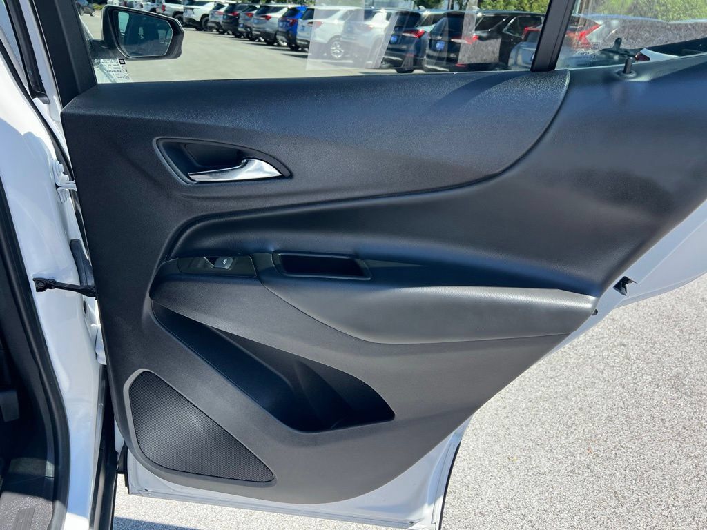 Used 2024 Chevrolet Equinox LT AWD/4WD image 25