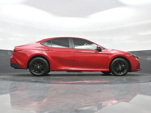 Used 2025 Toyota Camry LE FWD image 33