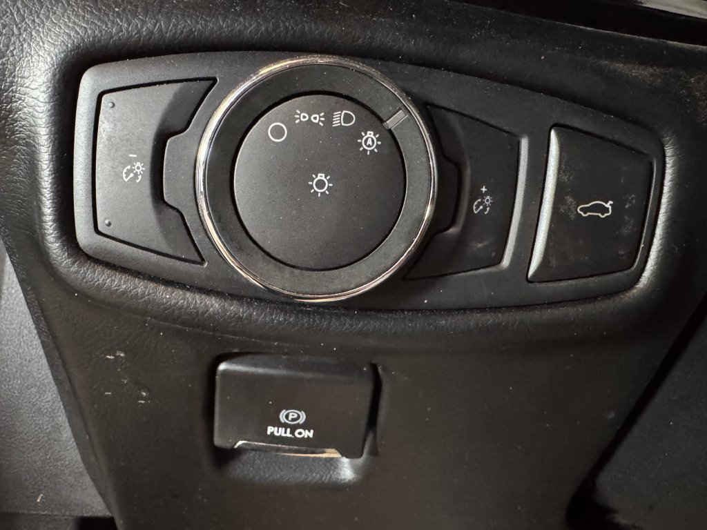 Used 2019 Lincoln MKZ Reserve FWD image 16