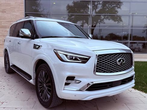 Used 2023 INFINITI QX80 Sensory w/ Cargo Package image 4
