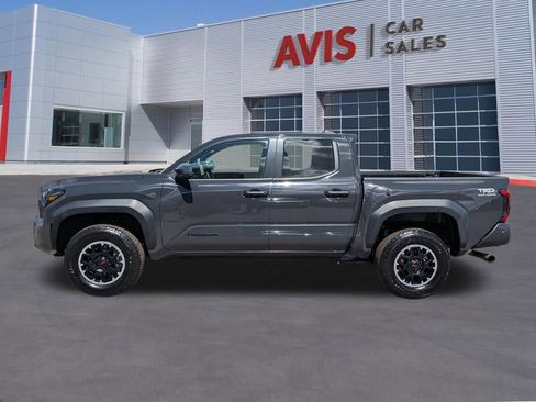 Used 2024 Toyota Tacoma TRD Off-Road image 10