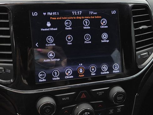 Used 2019 Jeep Grand Cherokee Altitude RWD image 12