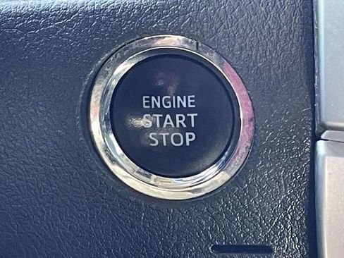 Used 2022 Toyota 4Runner Limited AWD/4WD image 30