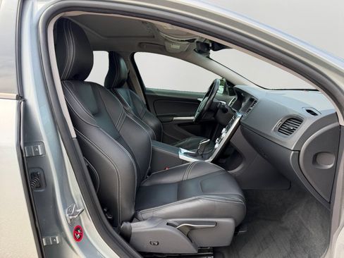 Used 2018 Volvo S60 T5 Dynamic w/ Vision Package FWD image 12