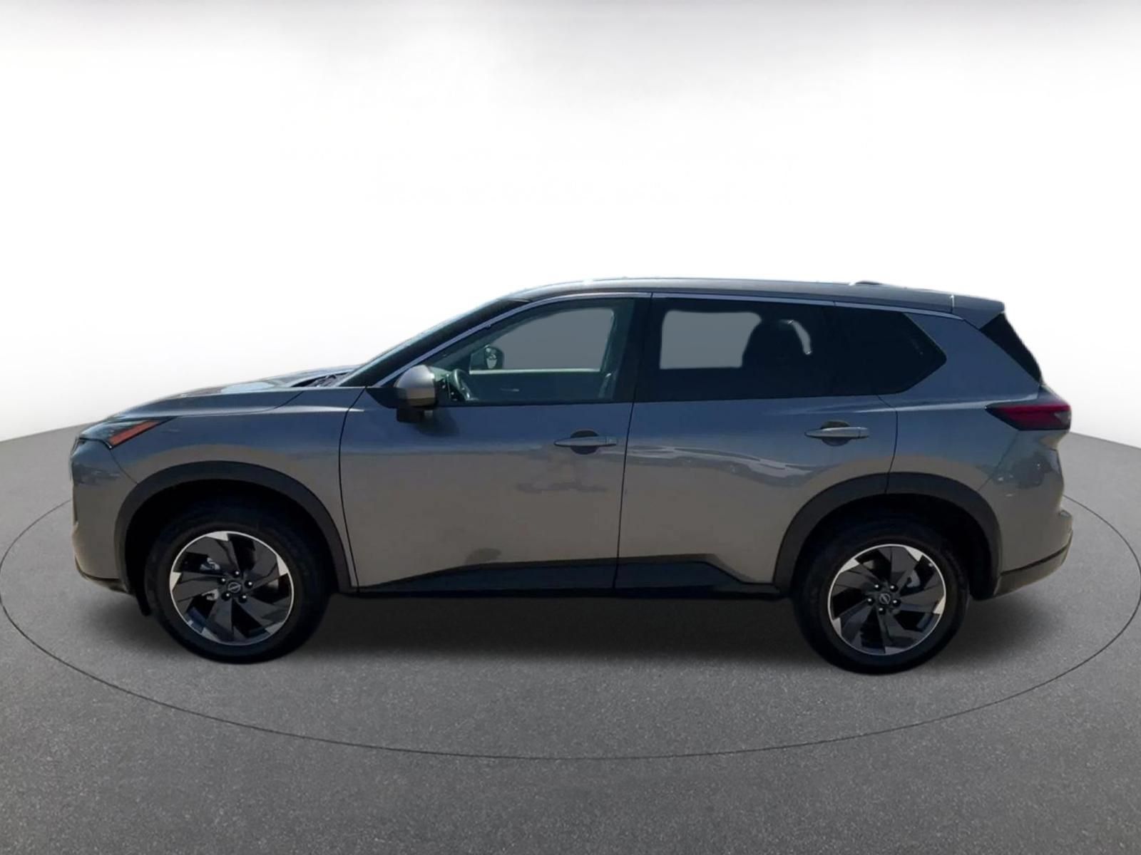 Used 2025 Nissan Rogue SV FWD image 8