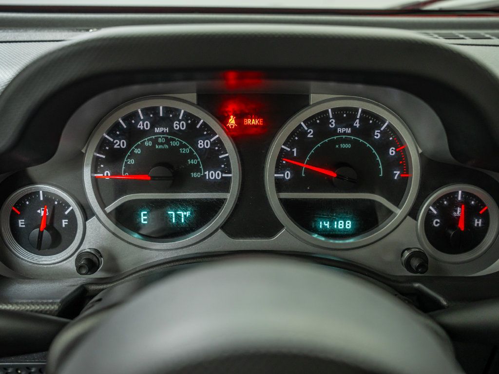 Used 2008 Jeep Wrangler Rubicon w/ Dual Top Group AWD/4WD image 27