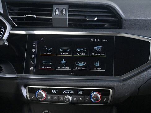 Used 2025 Audi Q3 2.0T Premium w/ Convenience Package image 13