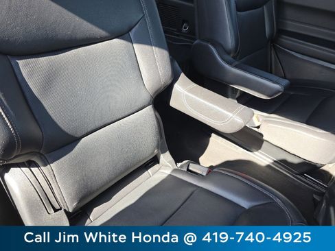 Used 2022 Ford Explorer Limited image 23