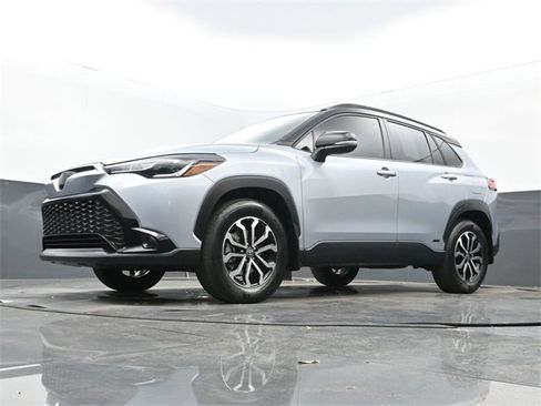 Used 2024 Toyota Corolla Cross SE w/ Moonroof Package image 30