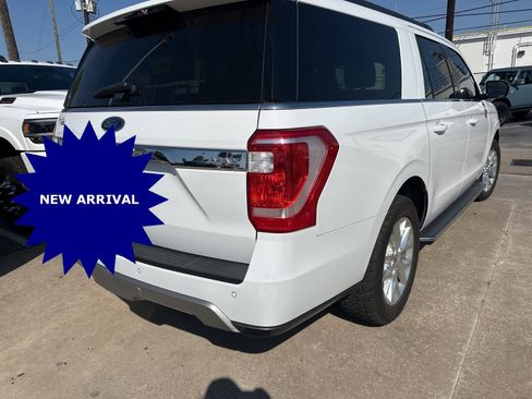 Used 2021 Ford Expedition Max XLT image 2