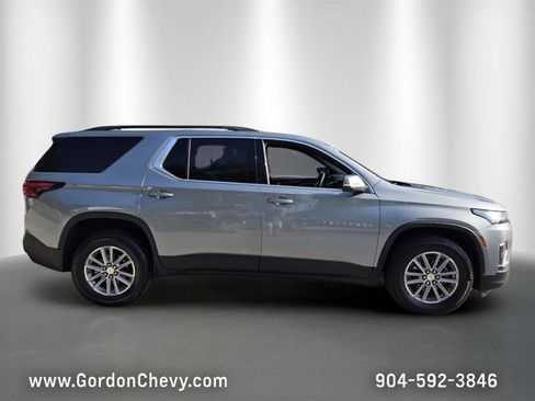 Certified 2023 Chevrolet Traverse LT FWD image 7