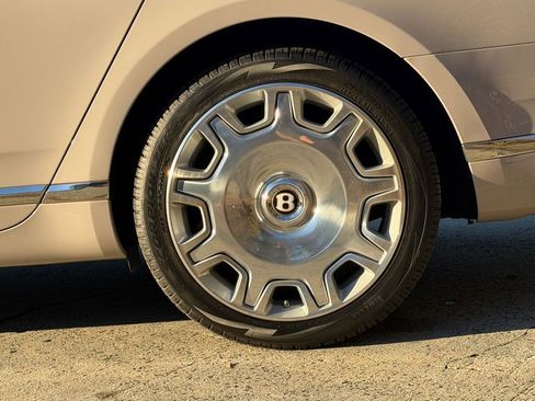 Used 2019 Bentley Mulsanne image 6