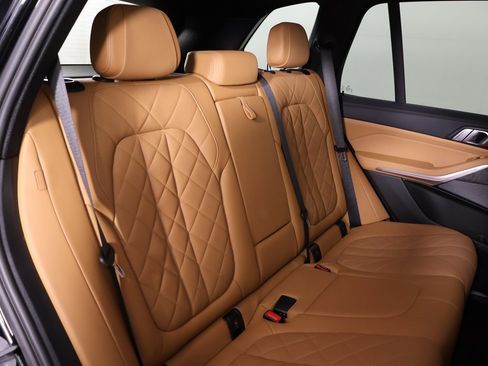 Used 2023 BMW X5 xDrive40i w/ M Sport Package image 36