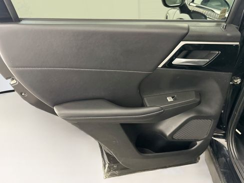 Used 2024 Mitsubishi Outlander SE AWD/4WD image 27