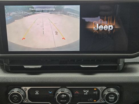 Used 2025 Jeep Wrangler Sport AWD/4WD image 7