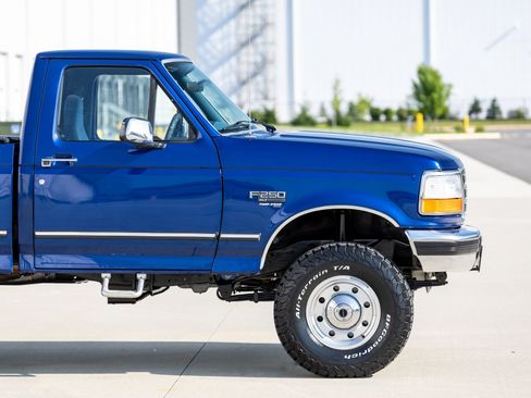 Used 1996 Ford F250 4x4 Regular Cab image 8