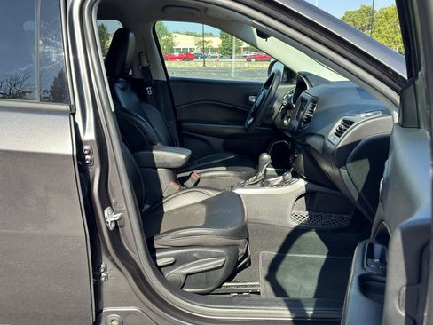 Used 2021 Jeep Compass Latitude AWD/4WD image 14