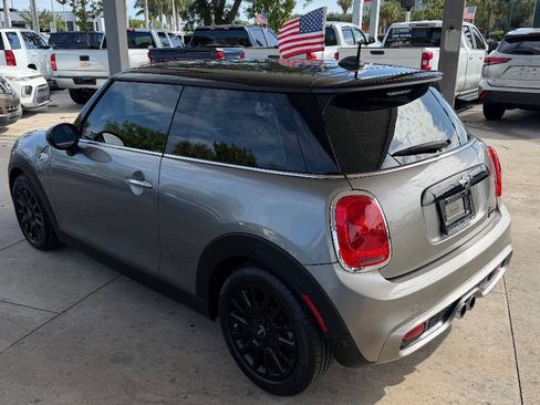 Used 2018 MINI Cooper S FWD image 7