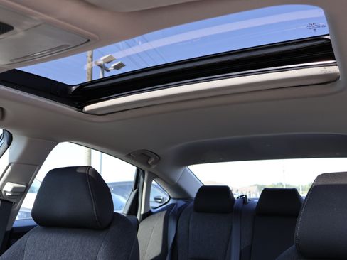 Used 2025 Honda Accord SE image 41