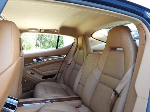 Used 2014 Porsche Panamera 4 AWD/4WD image 43