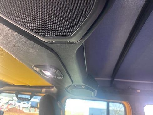 Used 2018 Jeep Wrangler Unlimited Sport image 17