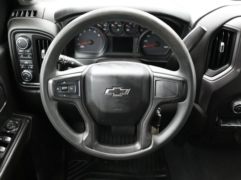 Used 2019 Chevrolet Silverado 1500 Custom Trail Boss AWD/4WD image 15