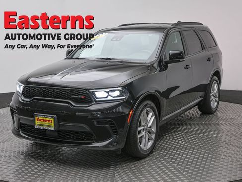 Used 2024 Dodge Durango GT RWD image 1