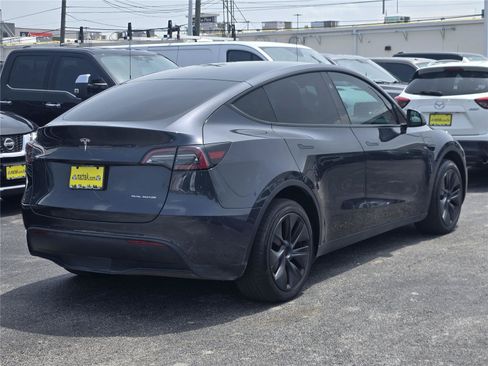 Used 2025 Tesla Model Y Long Range AWD/4WD image 6