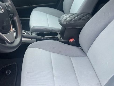 Used 2016 Toyota Corolla L image 12