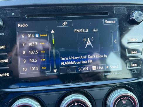 Used 2018 Subaru Forester 2.5i Limited image 10