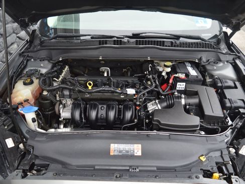 Used 2014 Ford Fusion SE image 32