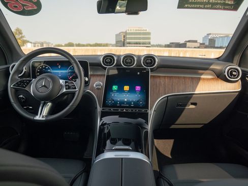 Certified 2026 Mercedes-Benz GLC 300 4MATIC image 19