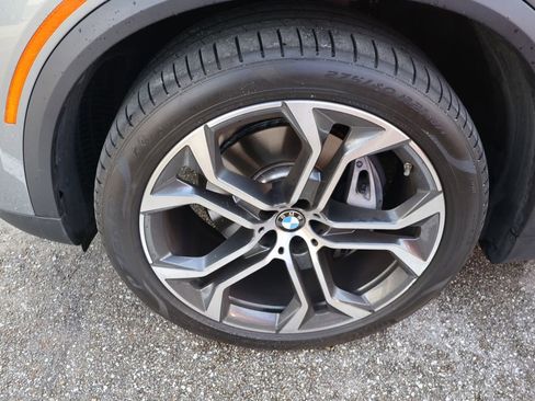 Used 2026 BMW X5 sDrive40i w/ Premium Package image 4